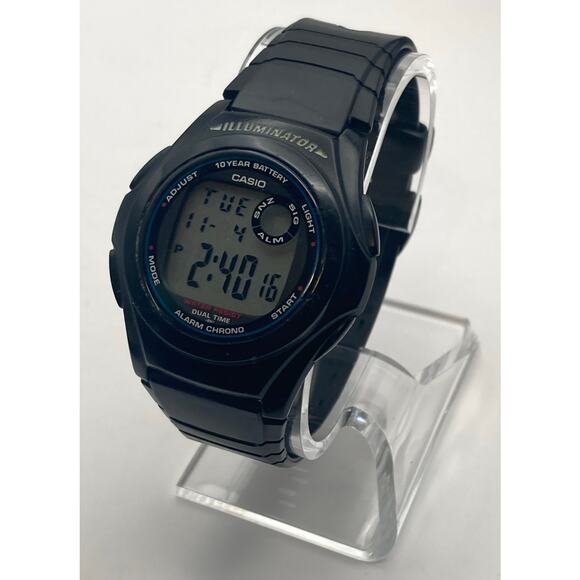 Casio Illuminator Mens Womens Alarm Chrono Multifunction Watch 40mm WR Dual Time - Picture 3 of 9